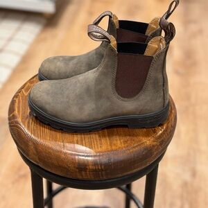 Brown Leather Chelsea Boots Blundstones